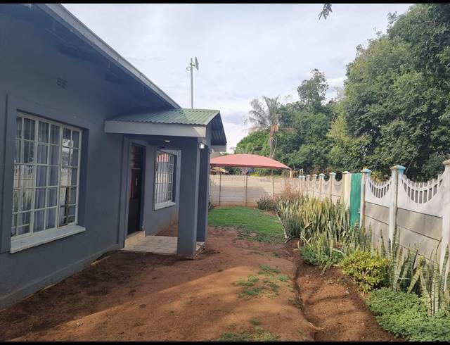 3 BEDROOM HOUSE FOR SALE IN BO-DORP